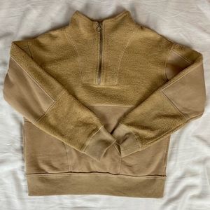 𝅺WOMEN’S Heartloom Jersey & Sherpa zip up pullover camel color  size Small